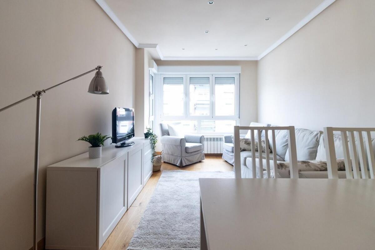 شقة Apartamento Centro Gijon Con Parking المظهر الخارجي الصورة